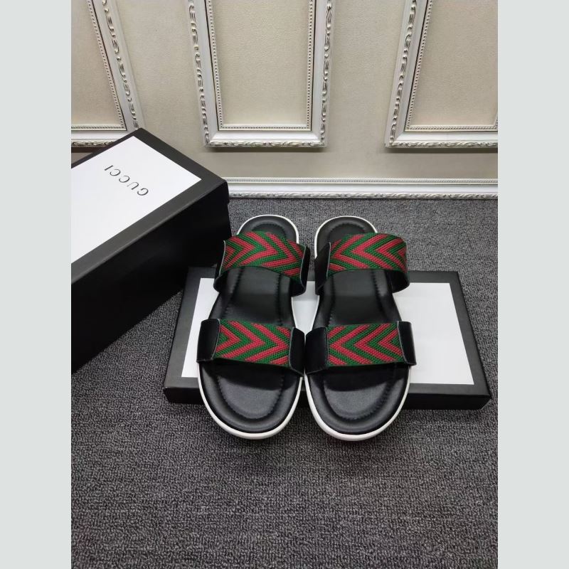 G*u*i slippers